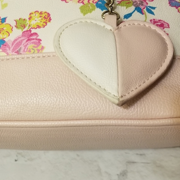 Betsy Johnson purse - Picture 14 of 14